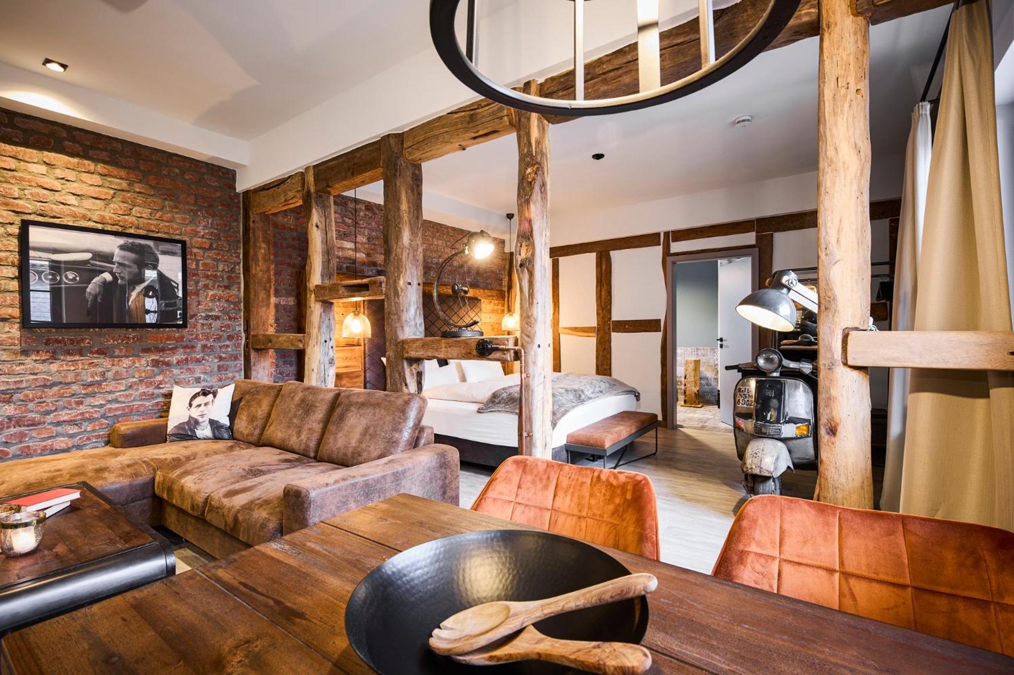 Hotel Alte Schule Бад Берлебург Екстериор снимка